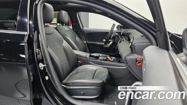 Mercedes-Benz A-Class — Фото автомобиля 11