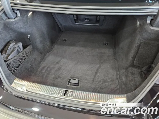Mercedes-Benz S-Class — Фото автомобиля 15