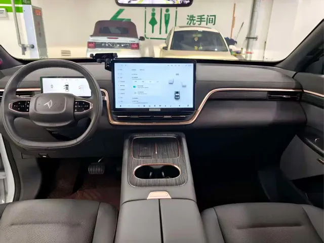 Dongfeng eπ 008 — Фото автомобиля 7