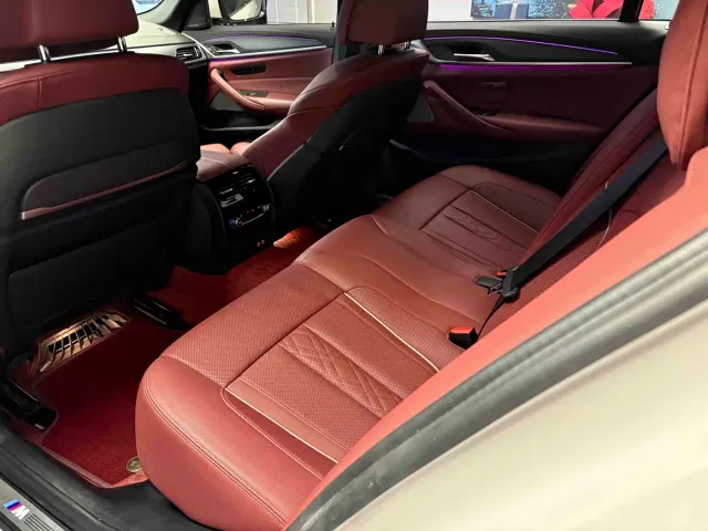 BMW 5 Series — Фото автомобиля 6