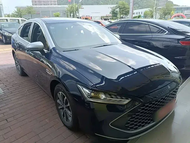 BYD Qin PLUS — Фото автомобиля 3