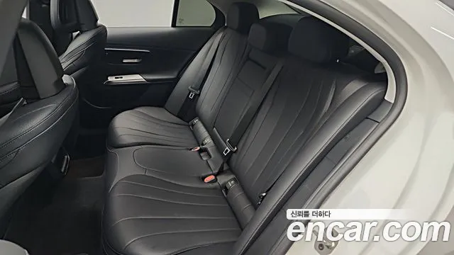 Mercedes-Benz E-Class W214 — Фото автомобиля 9