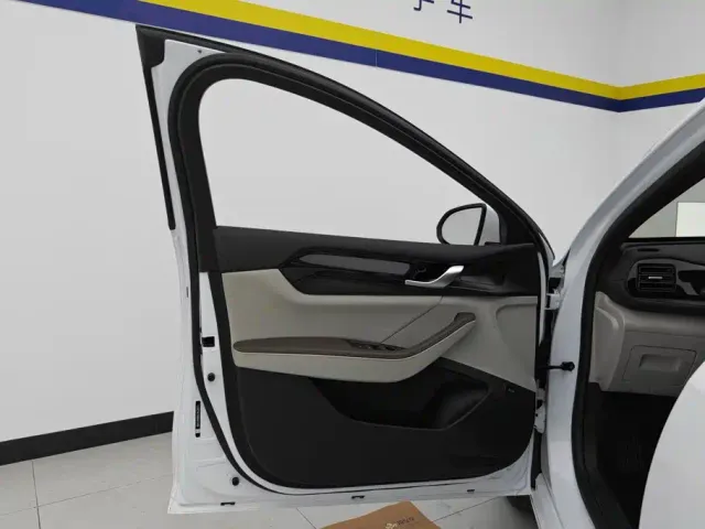 BYD Qin PLUS — Фото автомобиля 7