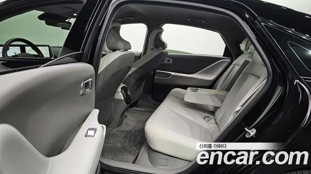 Hyundai Ioniq 6 — Фото автомобиля 18