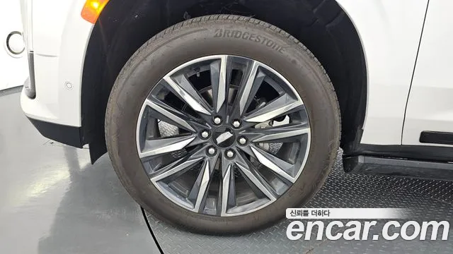 Cadillac Escalade Escalade 5 поколение — Фото автомобиля 5