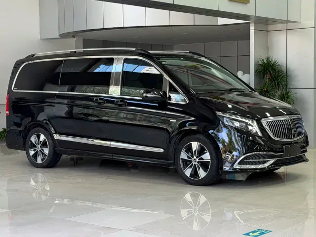 Mercedes-Benz V-Class — Фото автомобиля 18