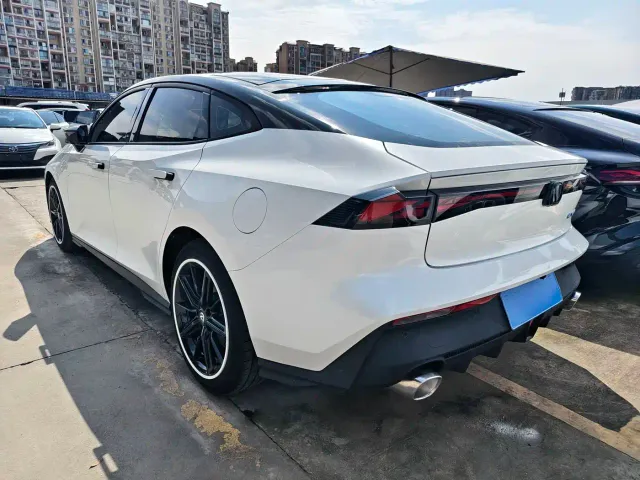 Changan UNI-V — Фото автомобиля 15