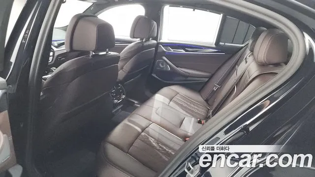 BMW 5-Series 5 серия (G30) — Фото автомобиля 20