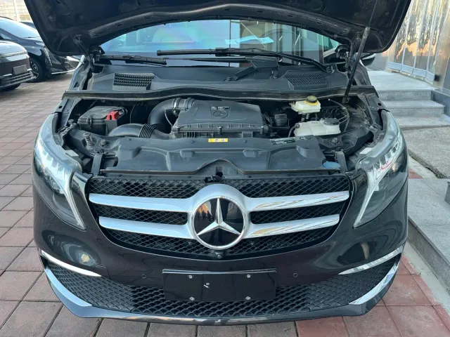 Mercedes-Benz V-Class — Фото автомобиля 25