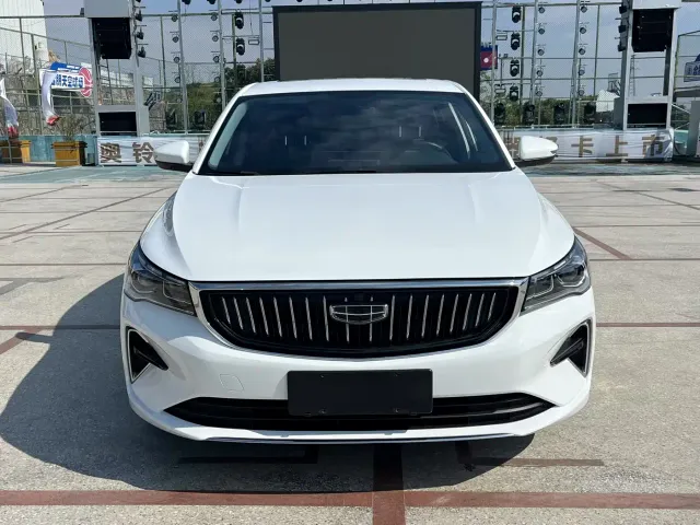 Geely Emgrand — Фото автомобиля 2