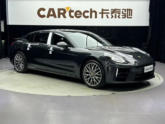Porsche Panamera — Фото автомобиля 2