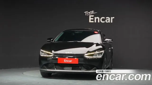 Kia EV6 — Фото автомобиля 2