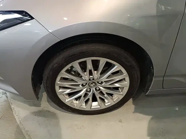 Toyota Avalon — Фото автомобиля 24