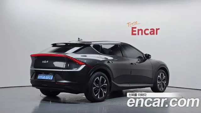 Kia EV6 — Фото автомобиля 2