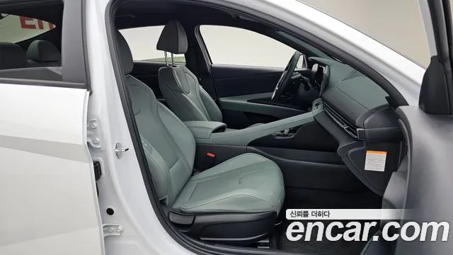 Hyundai Avante CN7 — Фото автомобиля 12