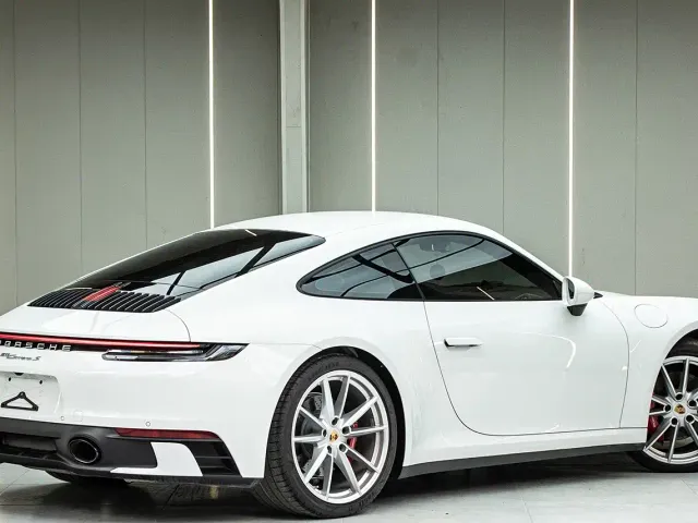 Porsche 911 — Фото автомобиля 17
