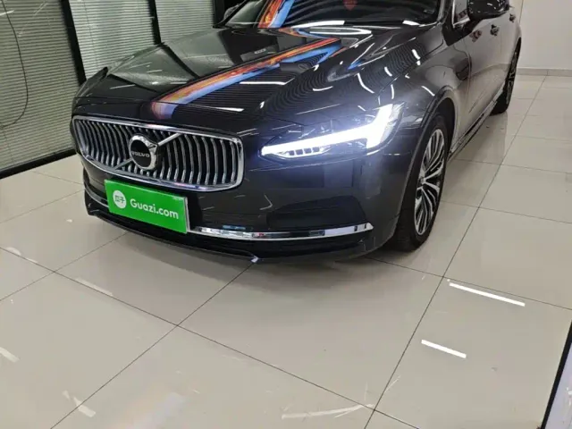 Volvo S90 — Фото автомобиля 23