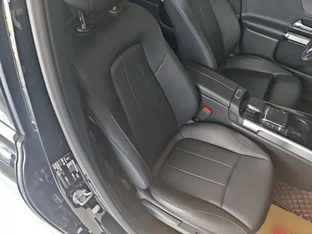 Mercedes-Benz GLB-Class — Фото автомобиля 24