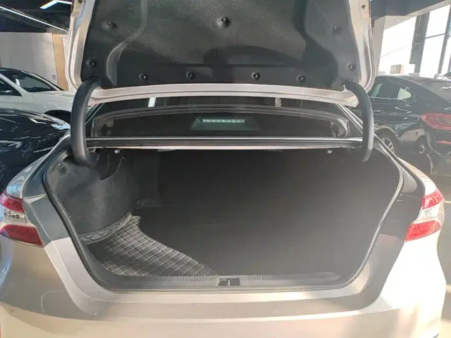 Toyota Camry — Фото автомобиля 18