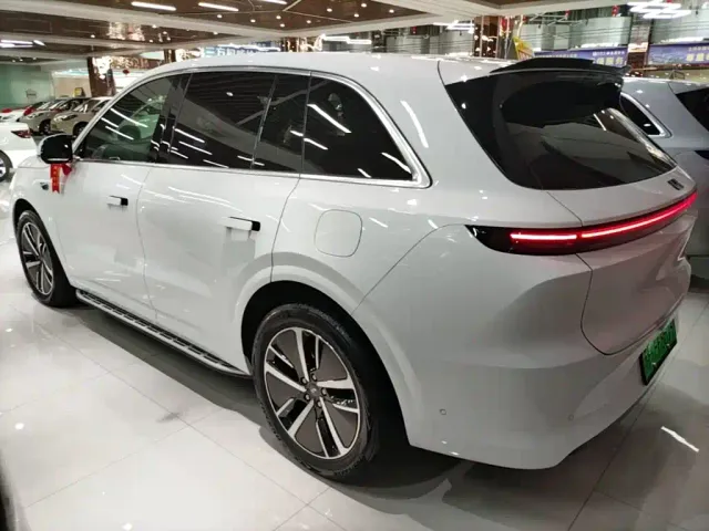 Li Auto L6 — Фото автомобиля 4