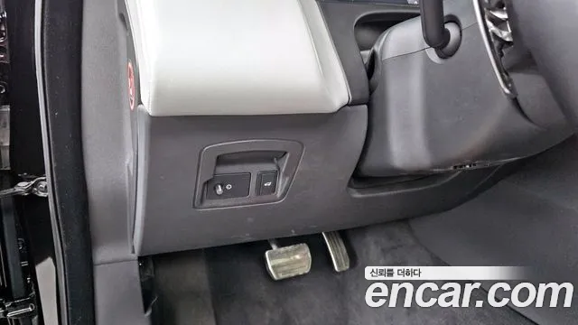 Land Rover Range Rover Velar Range Rover Velar 3.0 P400 Dynamic HSE — Фото автомобиля 16