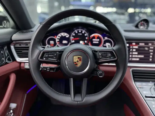 Porsche Panamera — Фото автомобиля 13