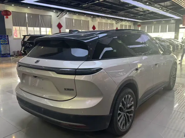Nio ES6 — Фото автомобиля 12