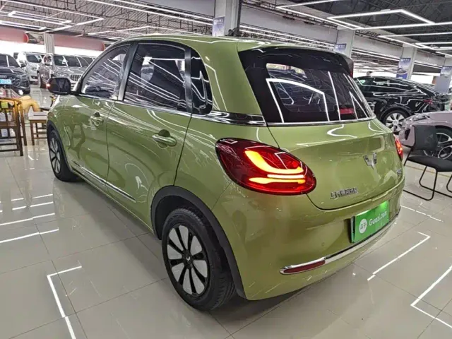 Wuling Bingo — Фото автомобиля 4
