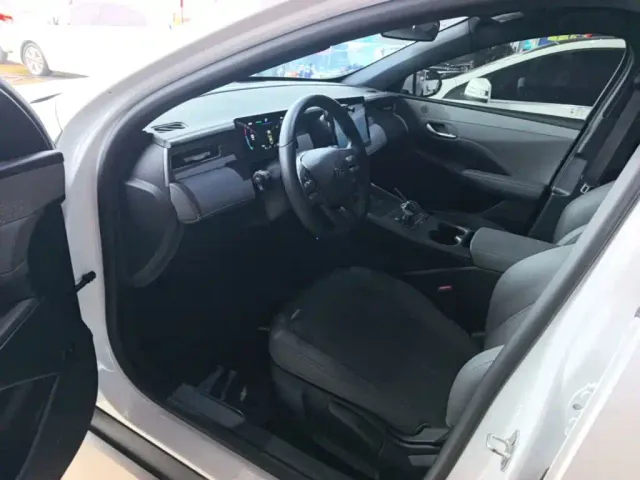 BYD Qin PLUS — Фото автомобиля 15
