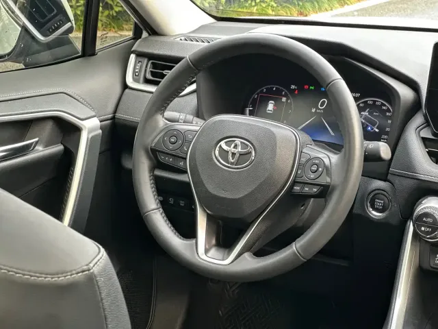Toyota RAV4 — Фото автомобиля 15