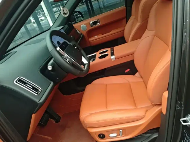 Li Auto L6 — Фото автомобиля 14