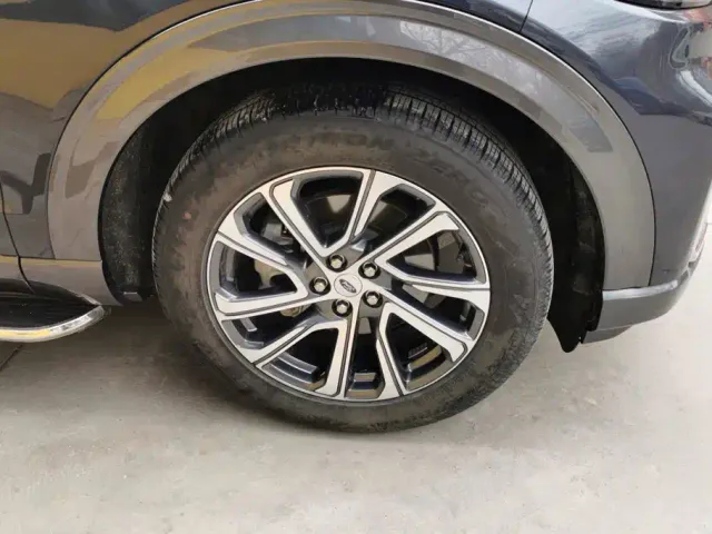 Ford Explorer — Фото автомобиля 6