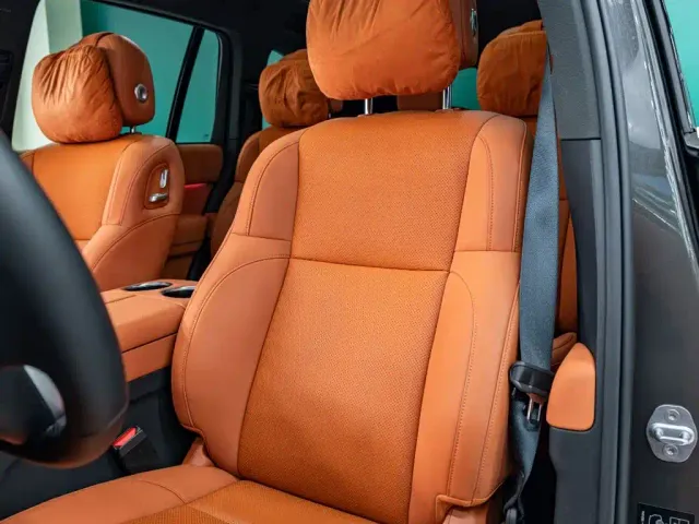 Li Auto L8 — Фото автомобиля 16