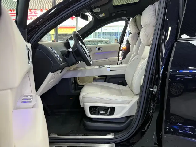 Li Auto L9 — Фото автомобиля 7