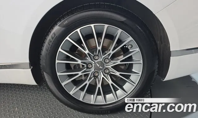 Genesis G80 RG3 — Фото автомобиля 6