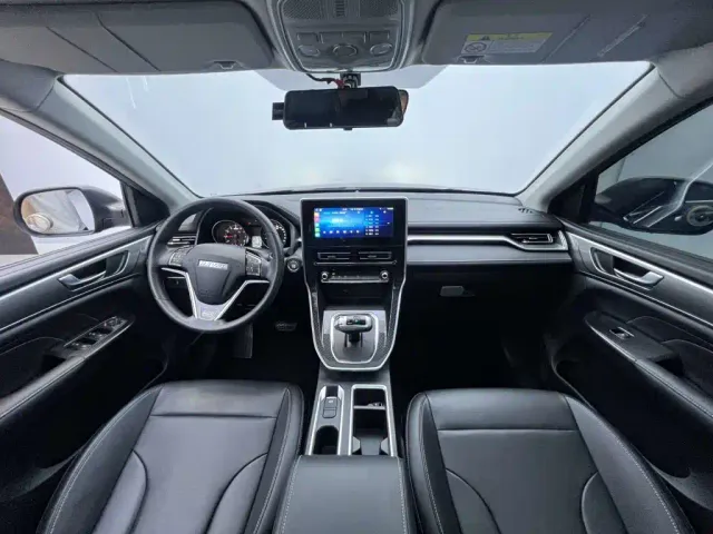 Haval Haval M6 2021 PLUS 1.5T DCT Comfort — Фото автомобиля 14