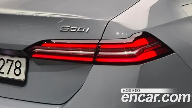BMW 5-Series 5 серия (G60) 530i xDrive M Sport — Фото автомобиля 6