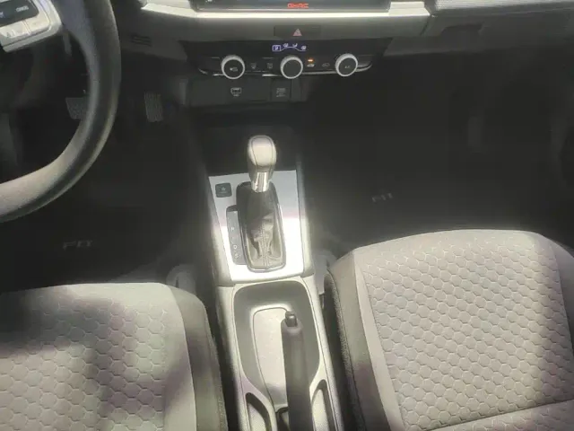 Honda Fit — Фото автомобиля 13