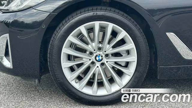 BMW 5 Series G30 — Фото автомобиля 5