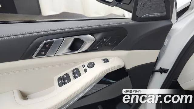 BMW X5 xDrive 40i M Sport — Фото автомобиля 18