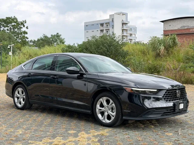 Honda Accord — Фото автомобиля 3