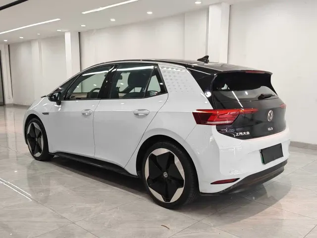 Volkswagen ID.3 — Фото автомобиля 19