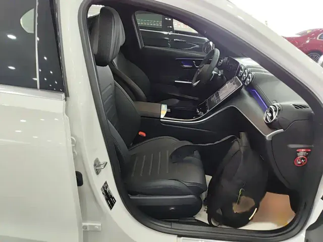 Mercedes-Benz C-Class — Фото автомобиля 19