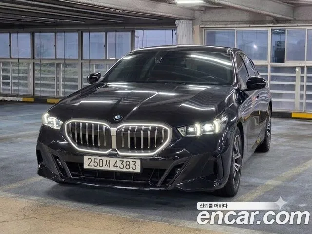 BMW 5-Series — Фото автомобиля 3