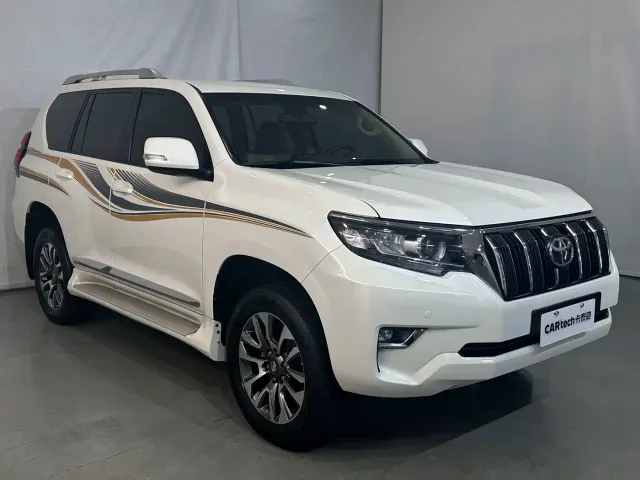 Toyota Prado — Фото автомобиля 10