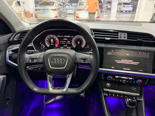 Audi Q3 — Фото автомобиля 14