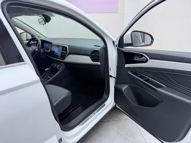 Jetta VS7 — Фото автомобиля 21