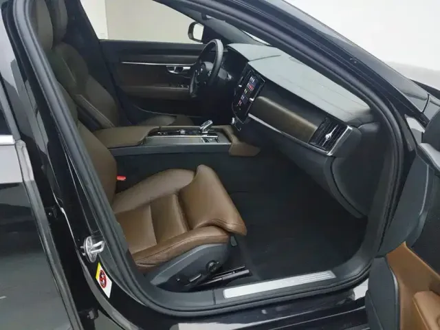 Volvo S90 — Фото автомобиля 8