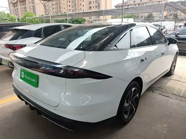 Geely Galaxy L6 — Фото автомобиля 6