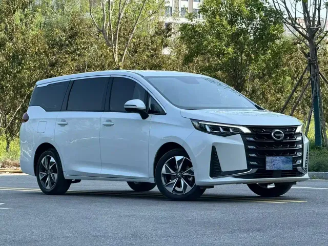 GAC Trumpchi M6 — Фото автомобиля 3